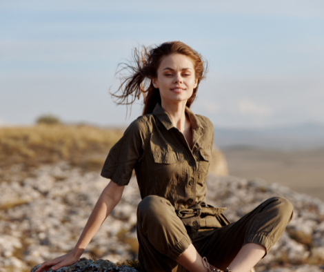 Sebepéče v domácím vzdělávání - pravidelná procházka v přírodě je klíčová sebepéče v domácím vzdělávání pro dobití energie unaveného rodiče.